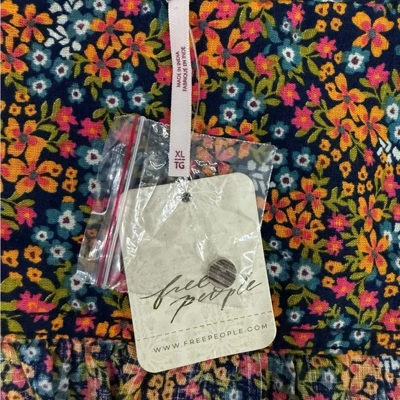Free People Navy Combo I Found You Floral Print Blouse XL Boho Peasant Cotton - Picture 8 of 14